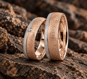 Quelle matière choisir pour son alliance : or jaune, or rose, or gris ou platine